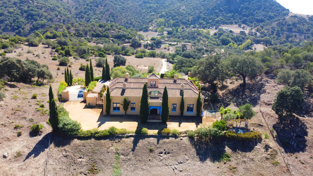 9 Bed Townhouse for sale in Gaucín Costa Del Sol, Málaga, Spain