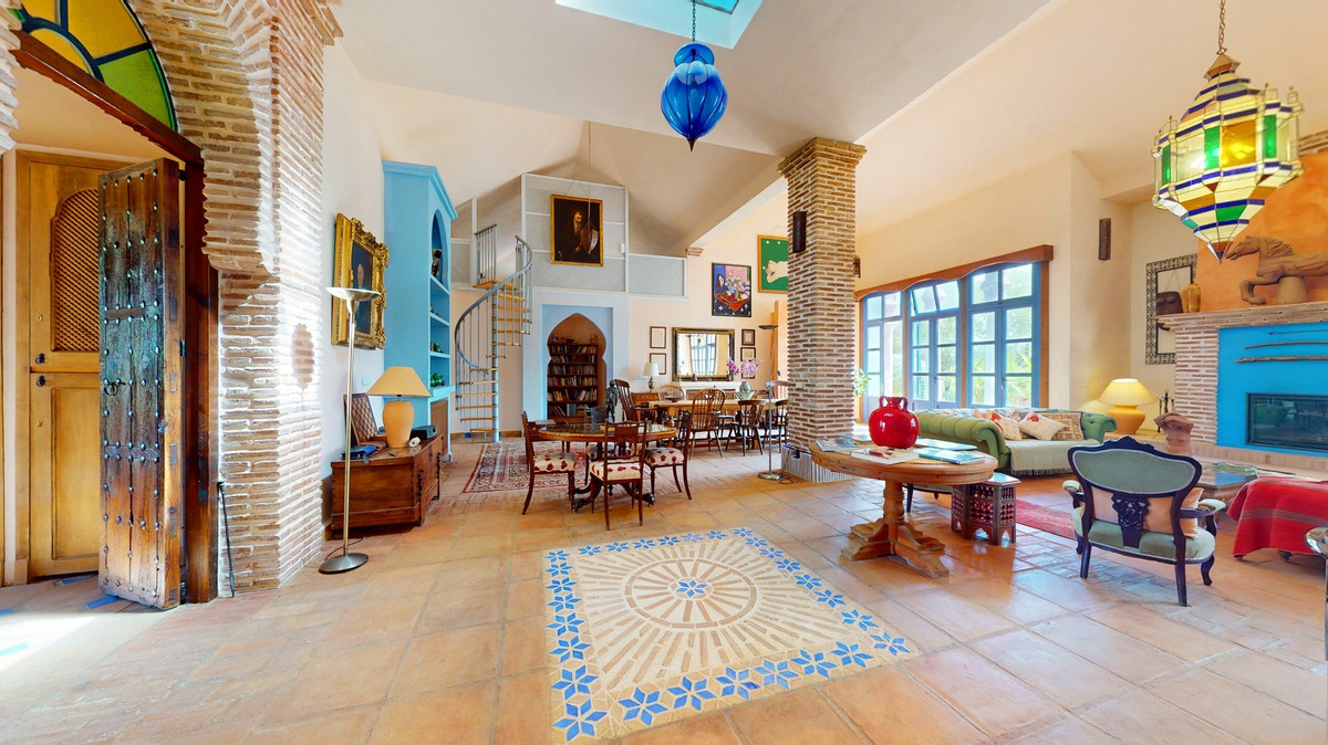 9 Bed Townhouse for sale in Gaucín Costa Del Sol, Málaga, Spain