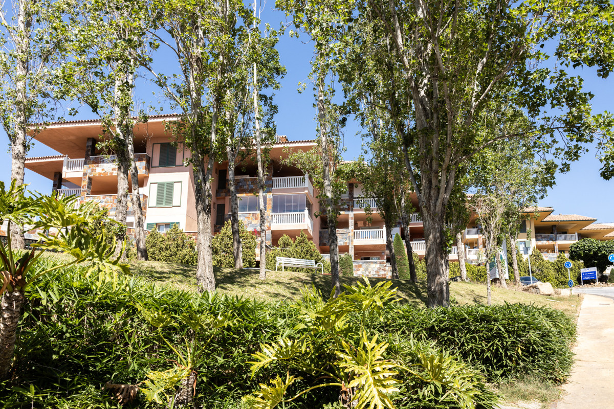 2 Bed Apartment for sale in Higueron Costa Del Sol, Málaga, Spain