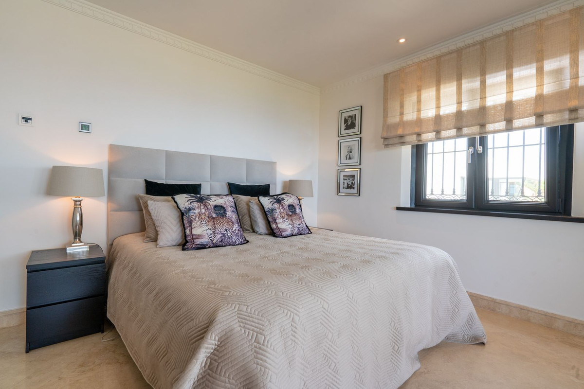 Se vende Villa - Chalet de 5 dormitorios en Costa Del Sol, Málaga, España