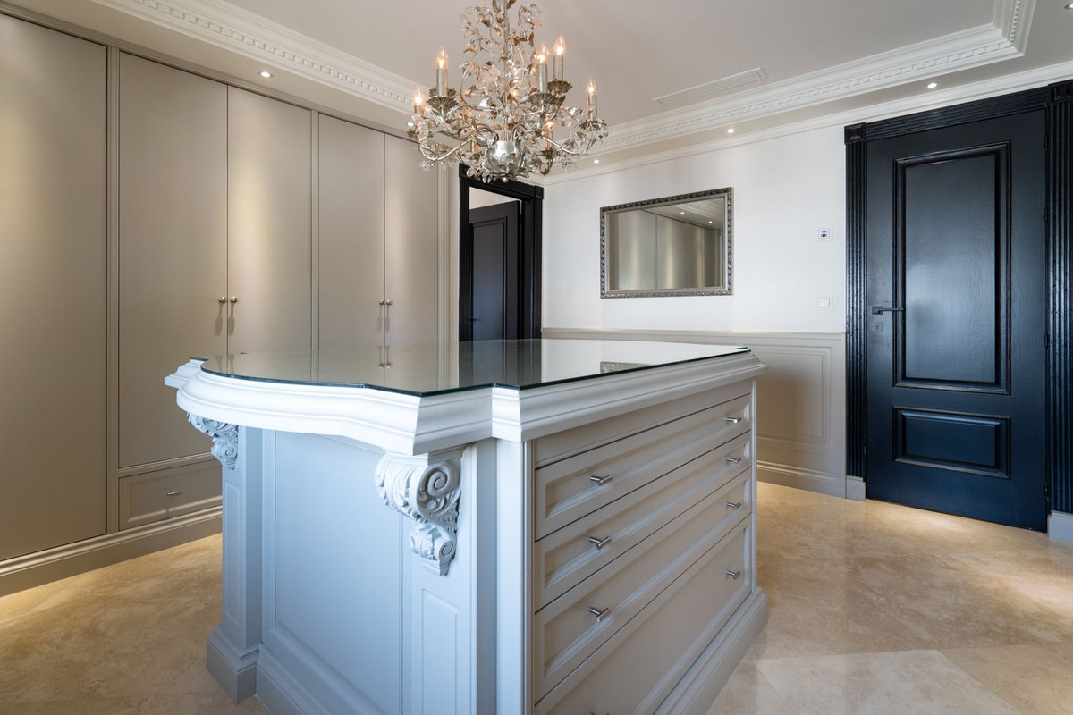 Se vende Villa - Chalet de 5 dormitorios en Costa Del Sol, Málaga, España