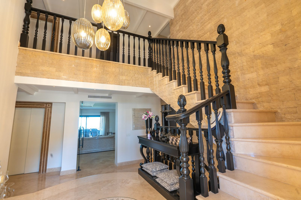 Se vende Villa - Chalet de 5 dormitorios en Costa Del Sol, Málaga, España