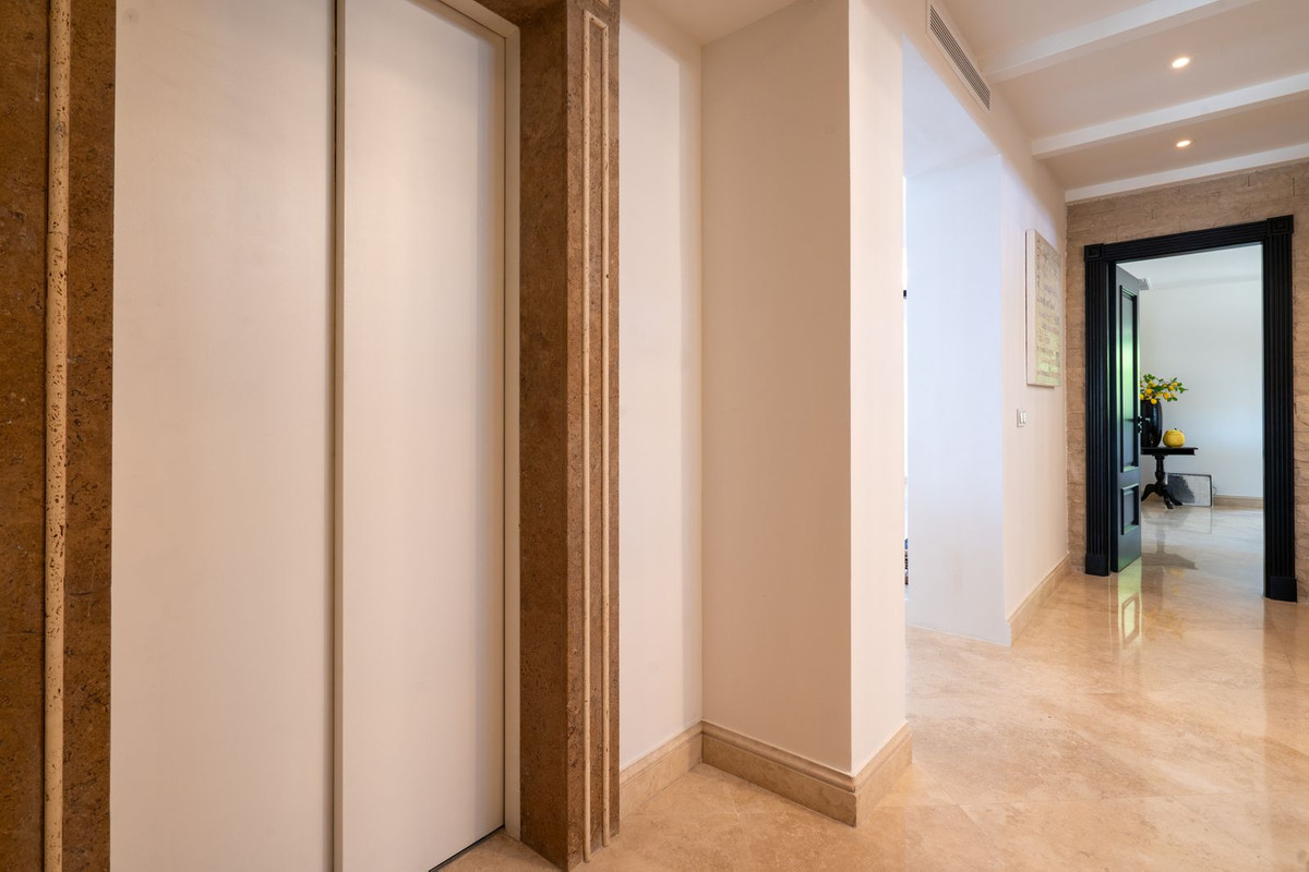 Se vende Villa - Chalet de 5 dormitorios en Costa Del Sol, Málaga, España