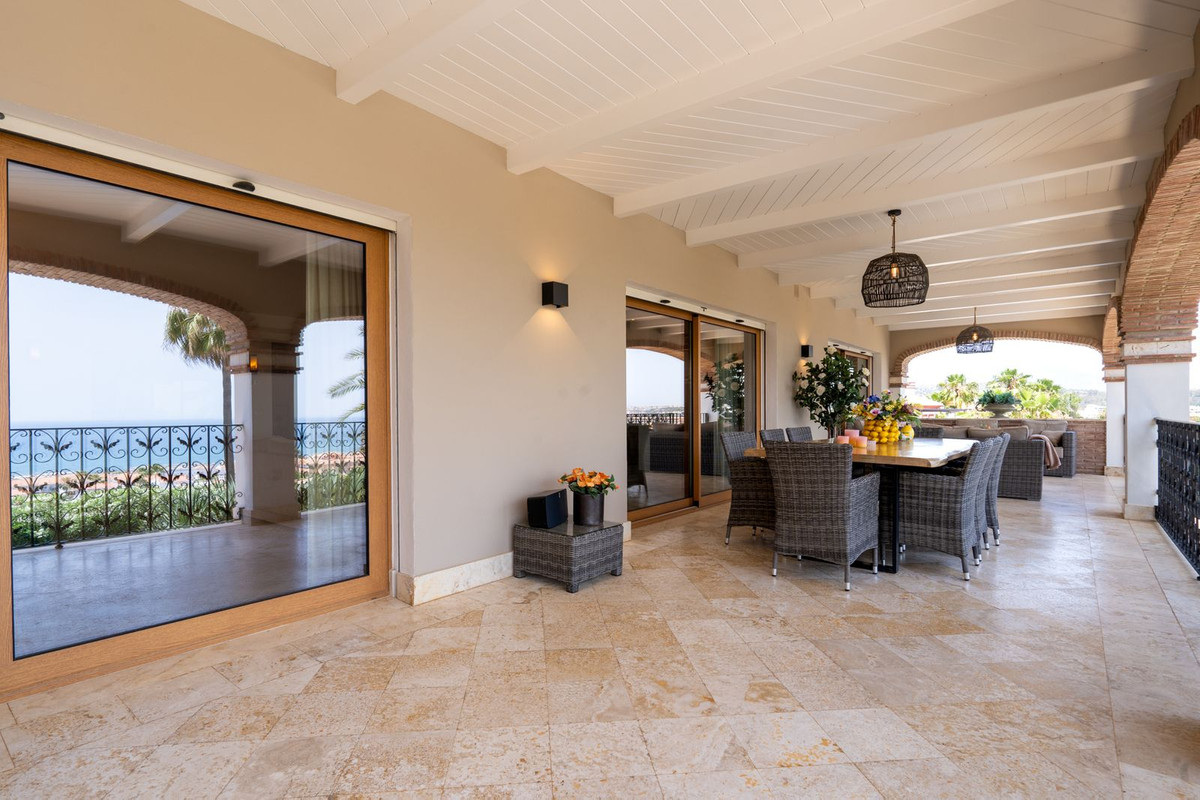Se vende Villa - Chalet de 5 dormitorios en Costa Del Sol, Málaga, España