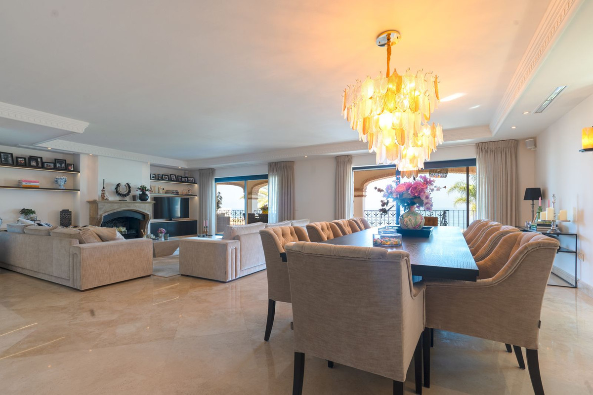 Se vende Villa - Chalet de 5 dormitorios en Costa Del Sol, Málaga, España