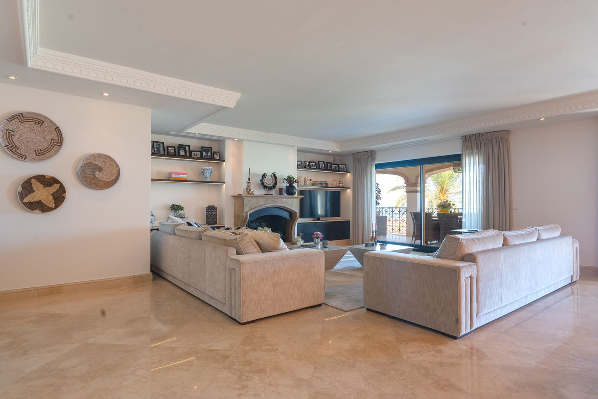 Se vende Villa - Chalet de 5 dormitorios en Costa Del Sol, Málaga, España