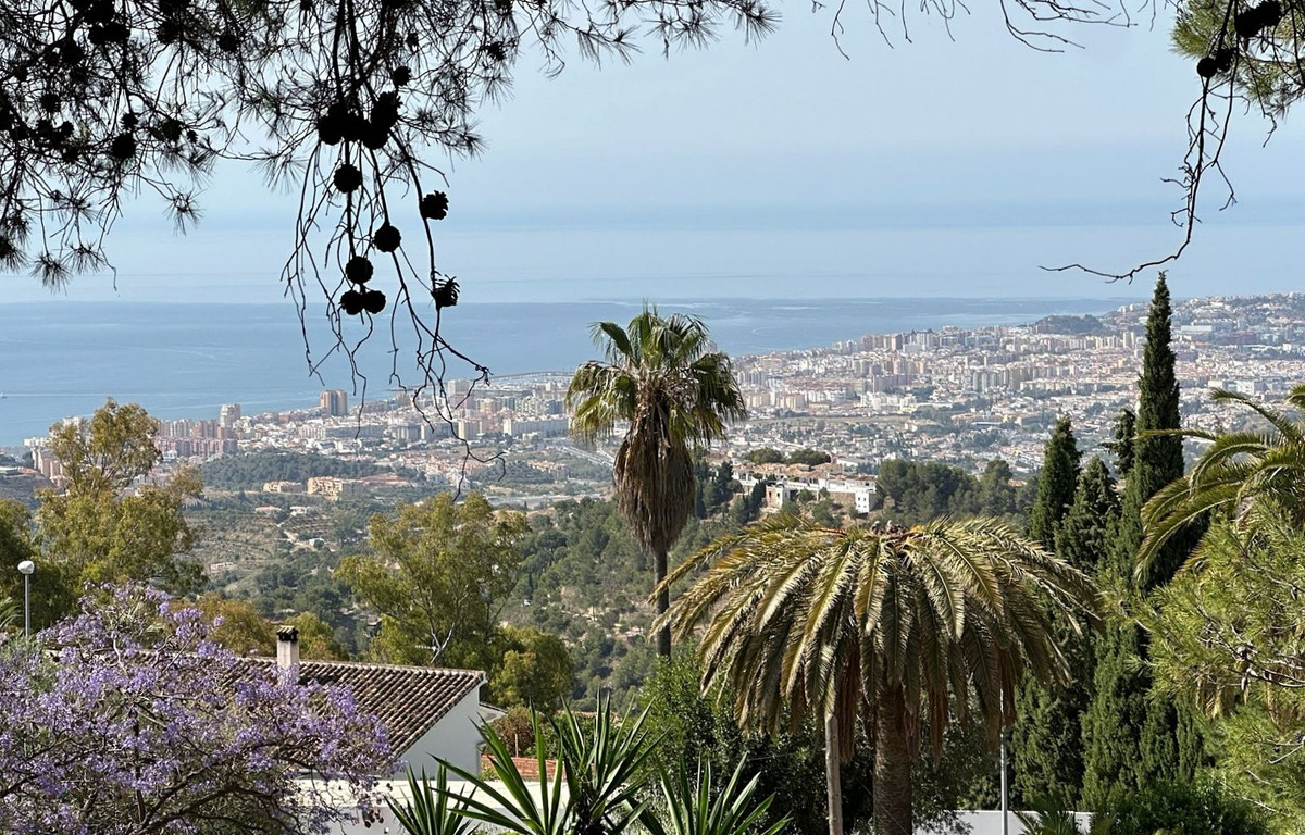 Se vende Terreno Urbano  en Costa Del Sol, Málaga, España