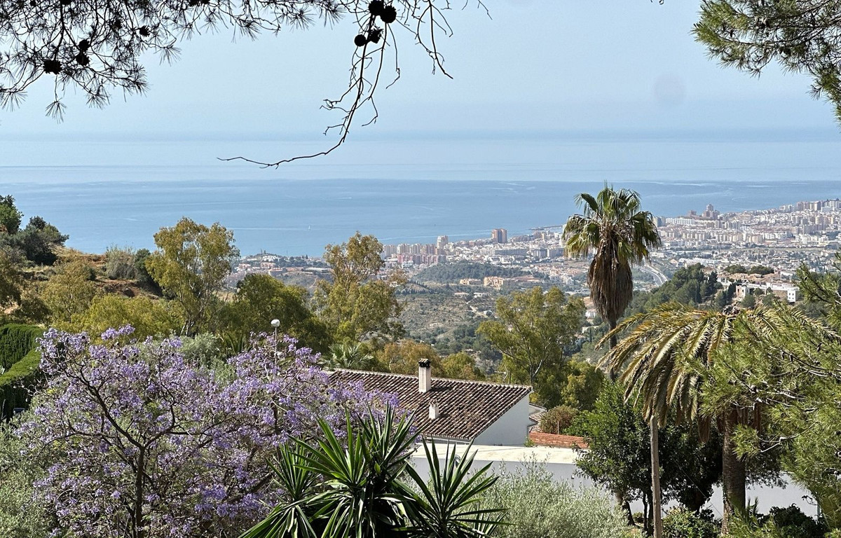 Se vende Terreno Urbano  en Costa Del Sol, Málaga, España