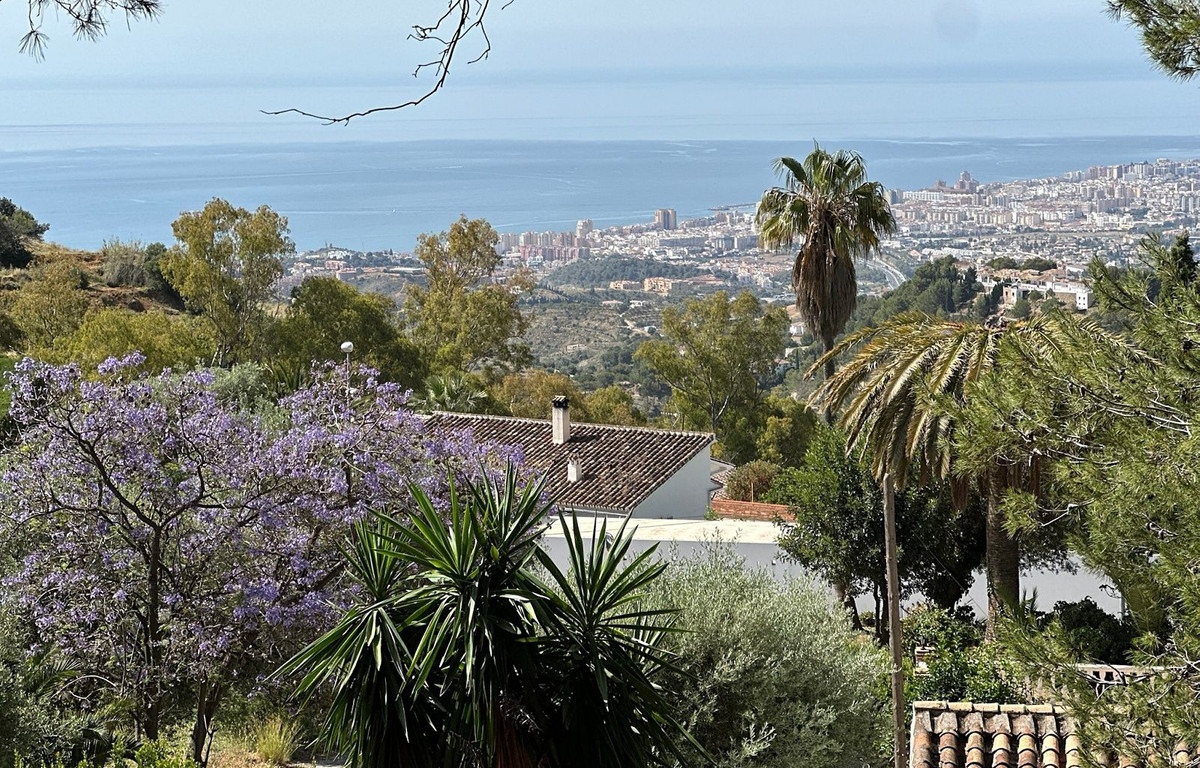 Se vende Terreno Urbano  en Costa Del Sol, Málaga, España