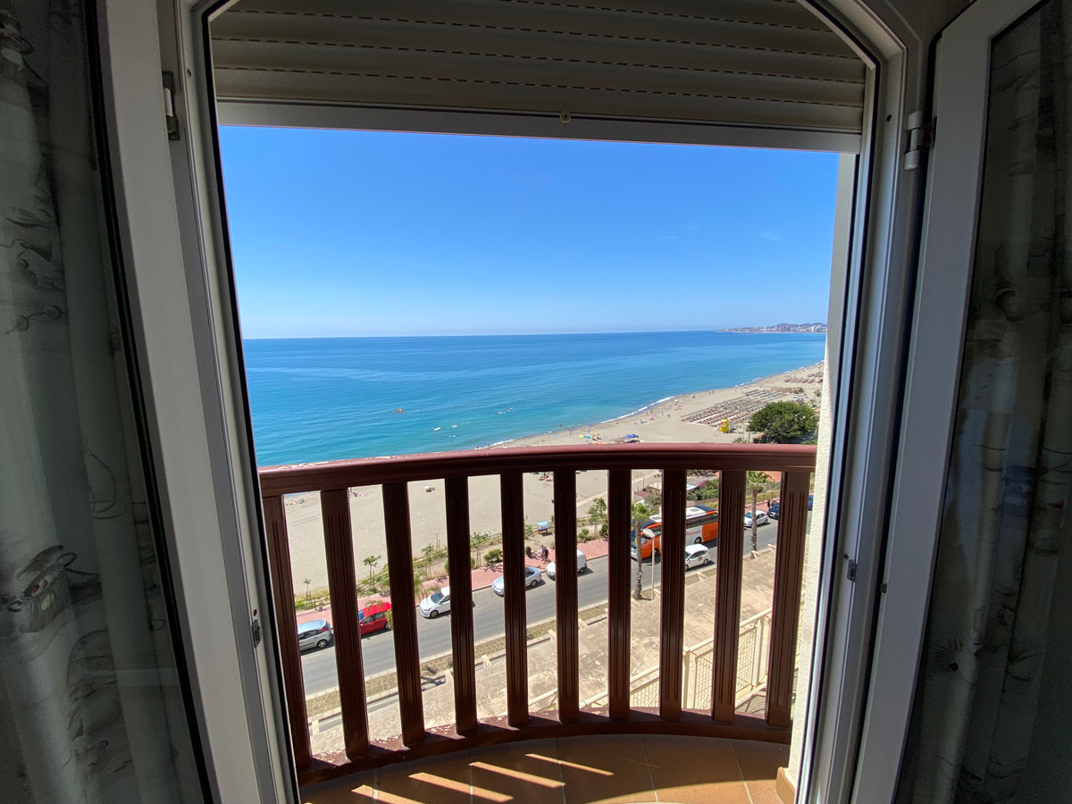 Se vende Apartamento Planta Media de 2 dormitorios en Costa Del Sol, Málaga, España