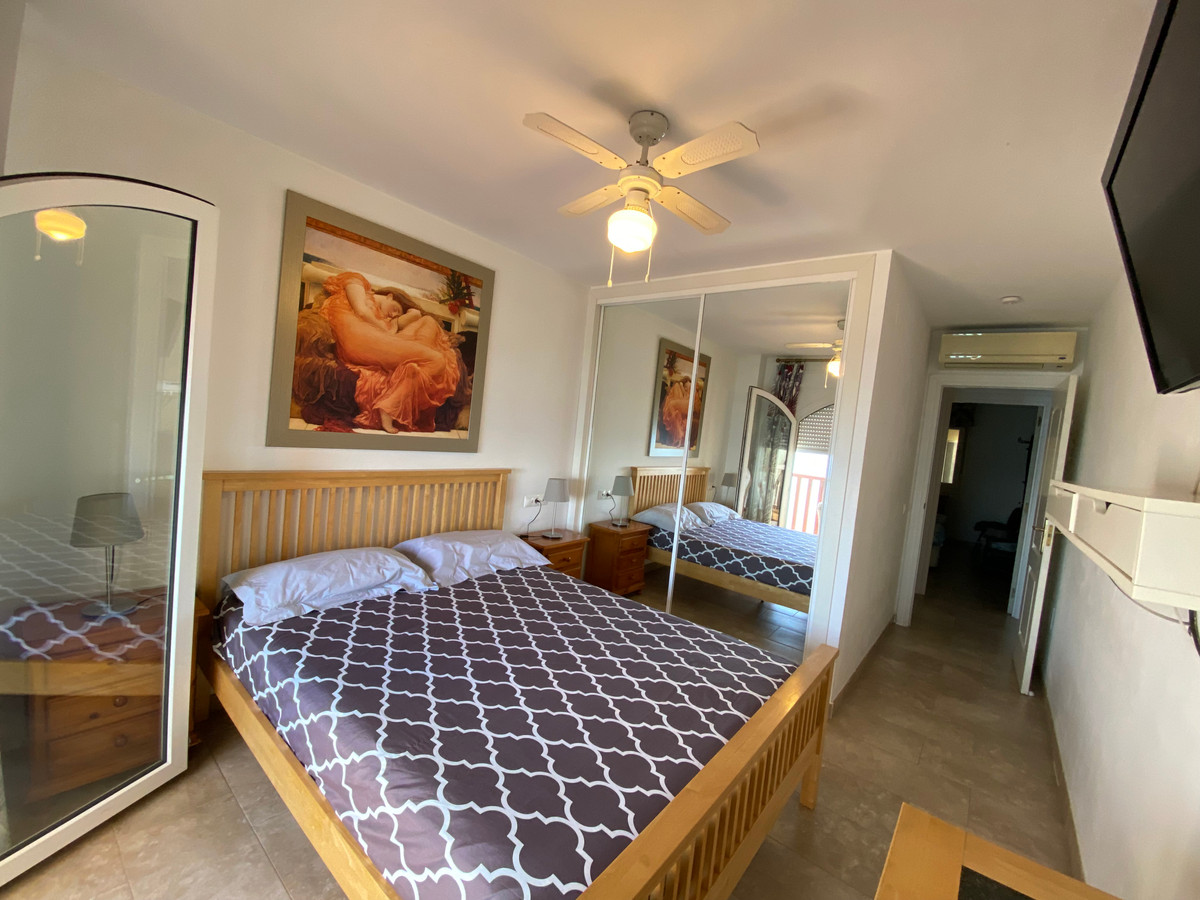 Se vende Apartamento Planta Media de 2 dormitorios en Costa Del Sol, Málaga, España