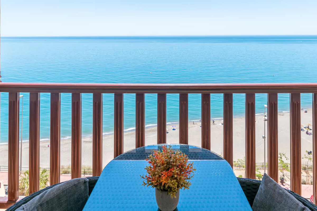 Se vende Apartamento Planta Media de 2 dormitorios en Costa Del Sol, Málaga, España
