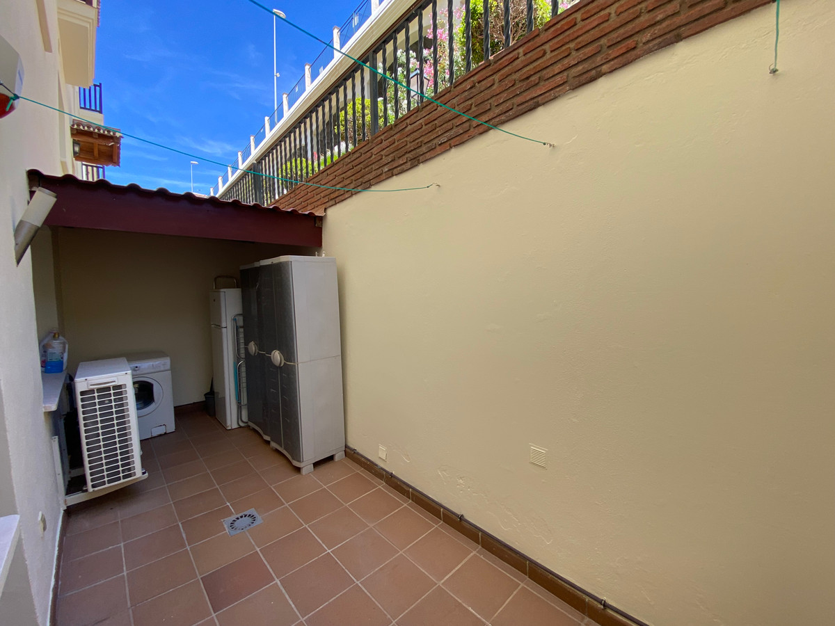 Se vende Apartamento Planta Media de 2 dormitorios en Costa Del Sol, Málaga, España