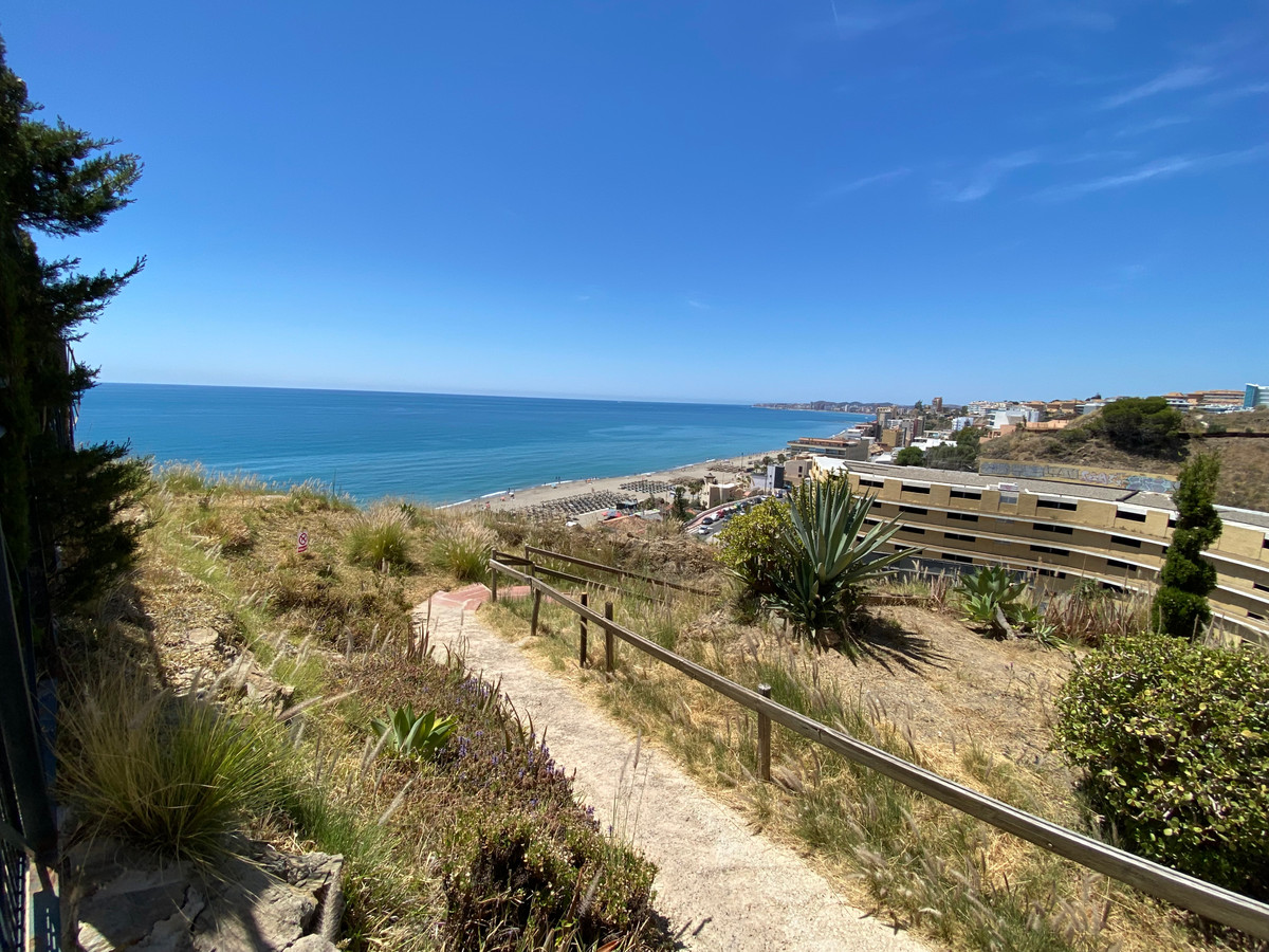 Se vende Apartamento Planta Media de 2 dormitorios en Costa Del Sol, Málaga, España