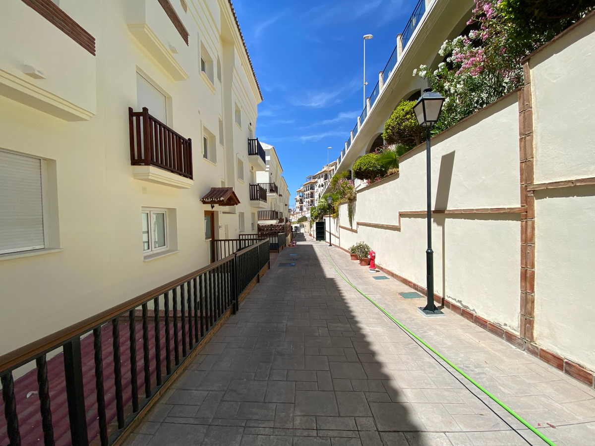 Se vende Apartamento Planta Media de 2 dormitorios en Costa Del Sol, Málaga, España