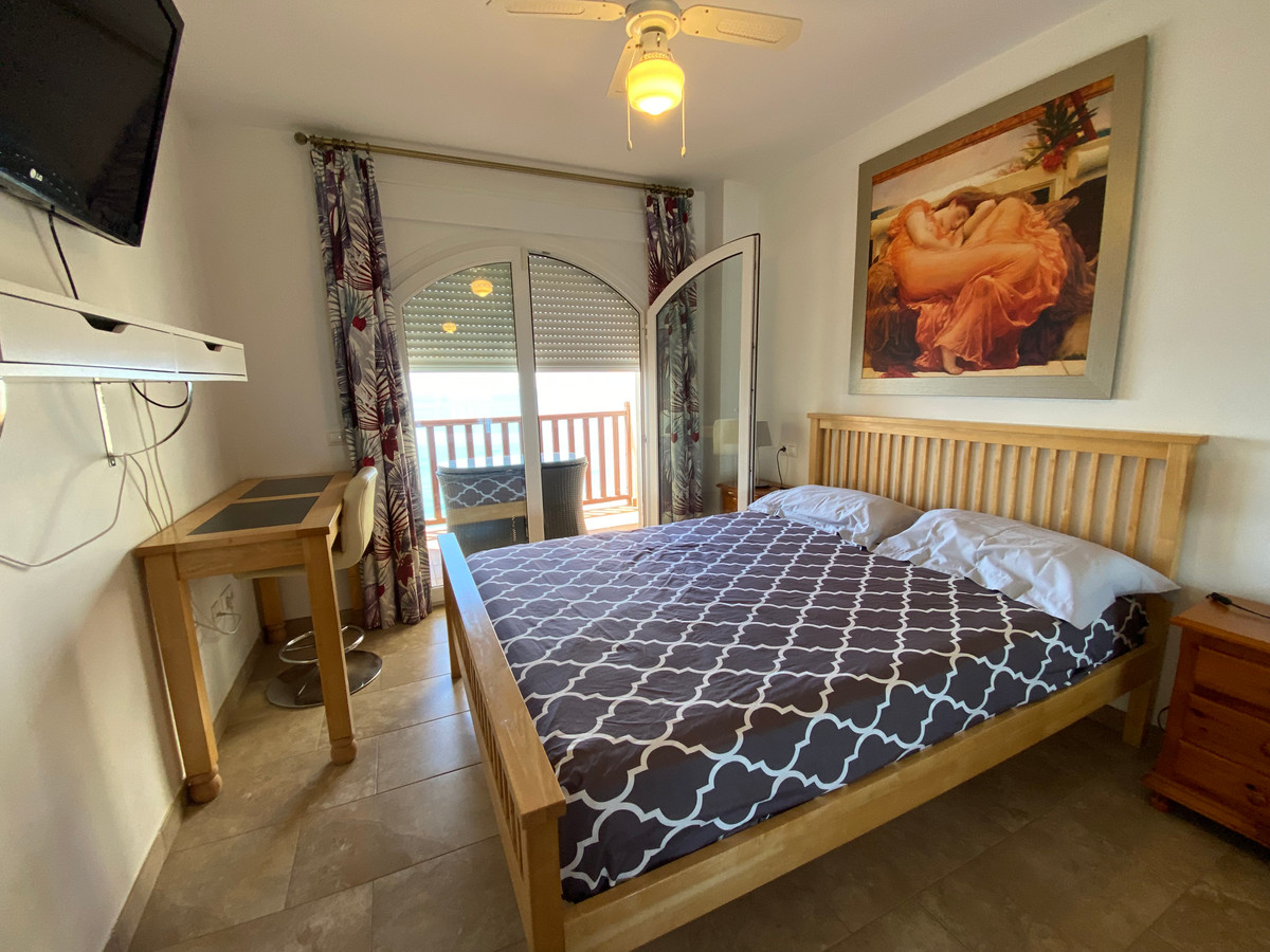 Se vende Apartamento Planta Media de 2 dormitorios en Costa Del Sol, Málaga, España
