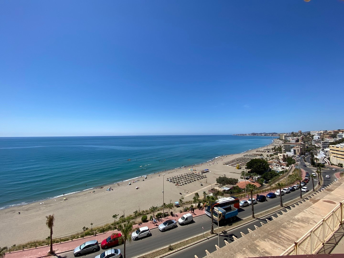 Se vende Apartamento Planta Media de 2 dormitorios en Costa Del Sol, Málaga, España
