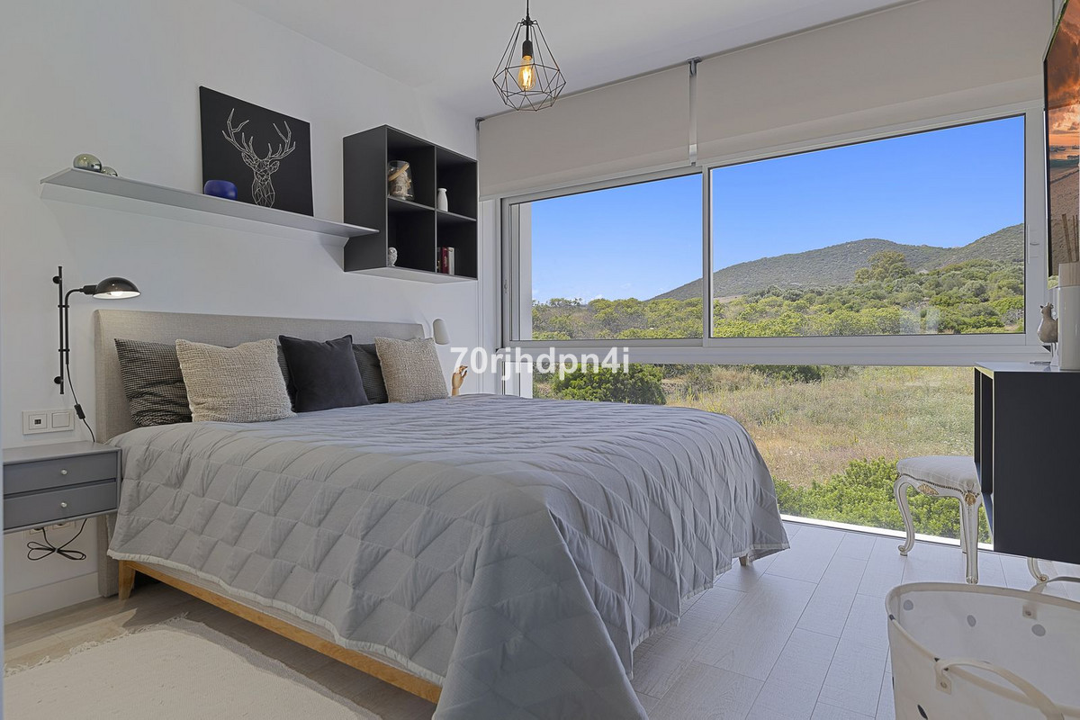 3 Bed Apartment for sale in Casares Costa Del Sol, Málaga, Spain