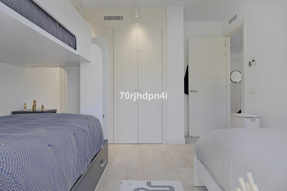 3 Bed Apartment for sale in Casares Costa Del Sol, Málaga, Spain