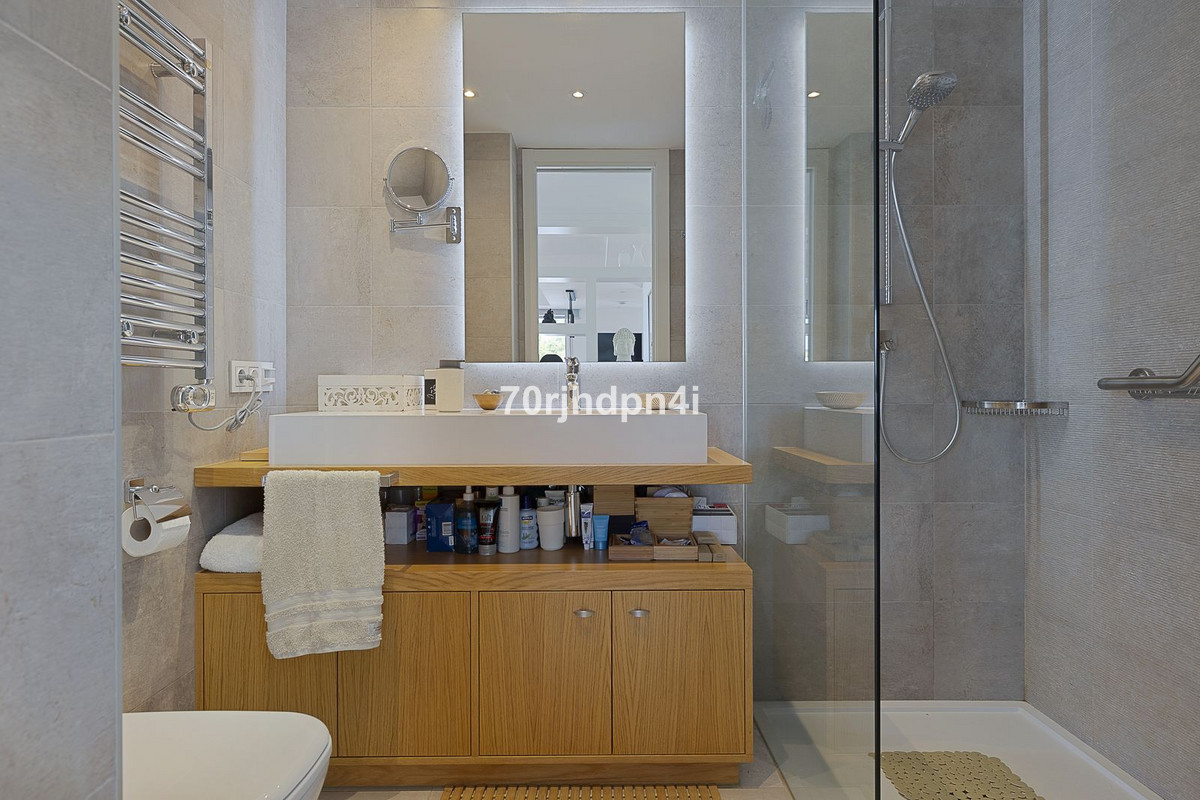3 Bed Apartment for sale in Casares Costa Del Sol, Málaga, Spain