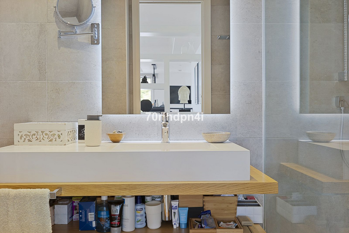 3 Bed Apartment for sale in Casares Costa Del Sol, Málaga, Spain