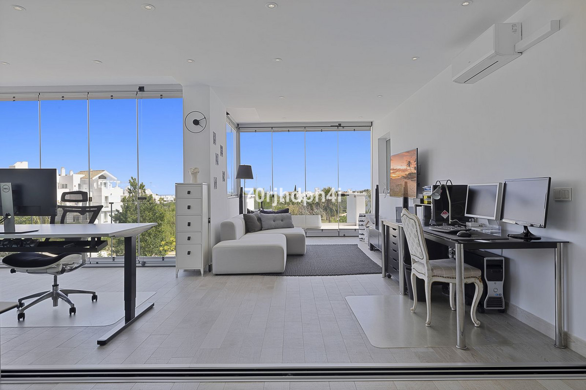 3 Bed Apartment for sale in Casares Costa Del Sol, Málaga, Spain