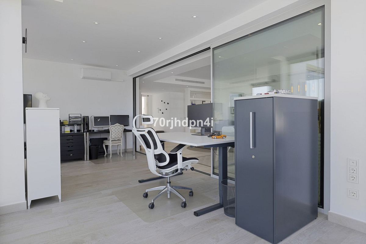 3 Bed Apartment for sale in Casares Costa Del Sol, Málaga, Spain