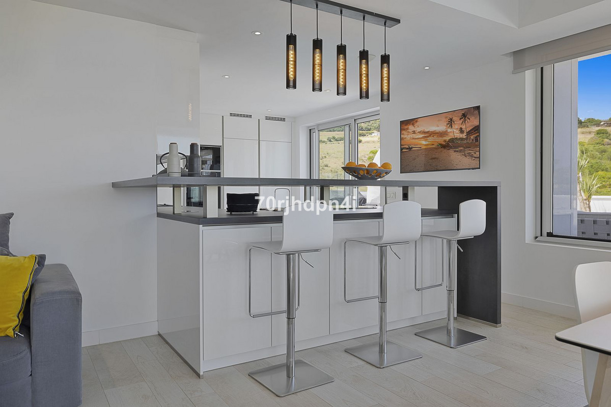 3 Bed Apartment for sale in Casares Costa Del Sol, Málaga, Spain
