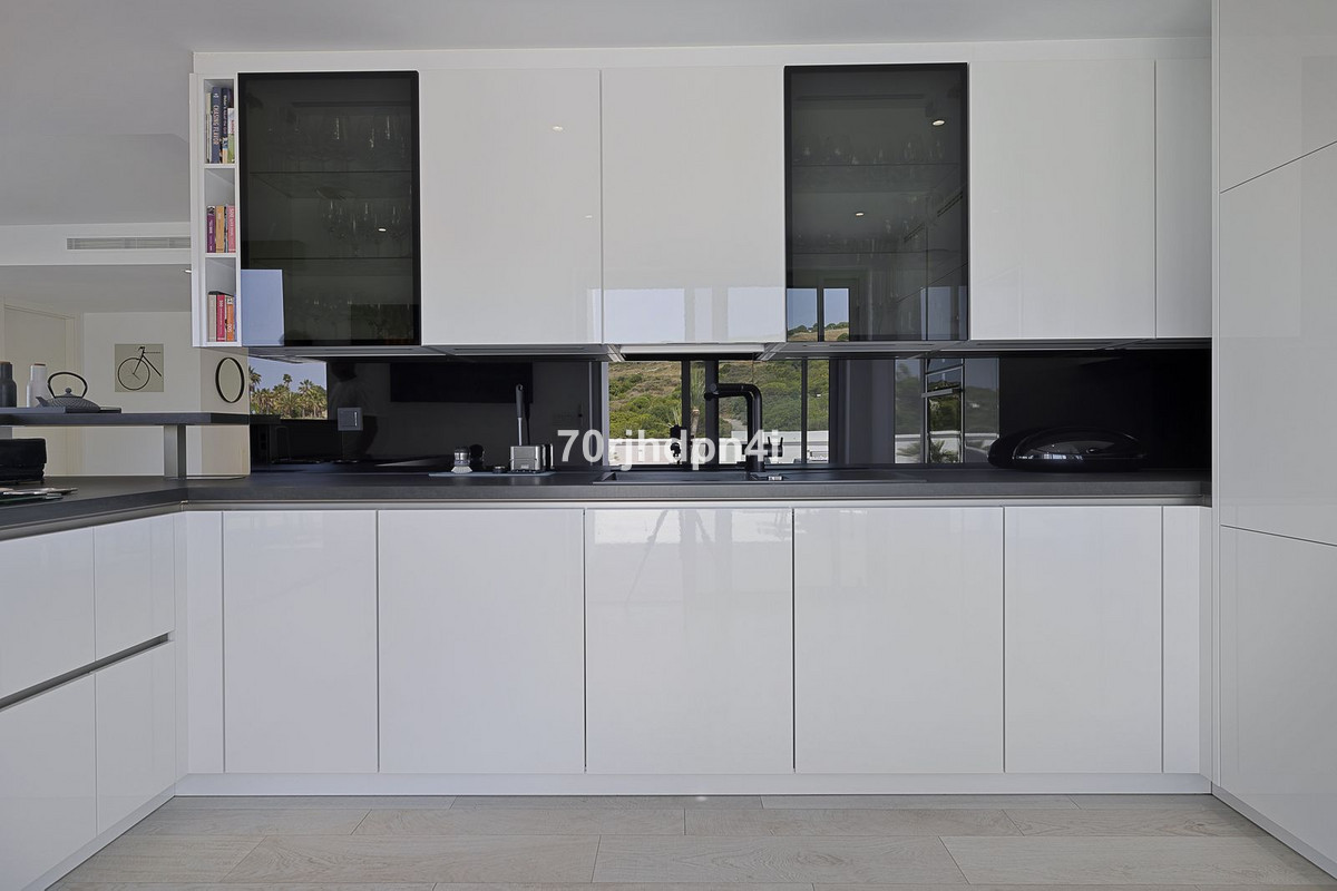 3 Bed Apartment for sale in Casares Costa Del Sol, Málaga, Spain