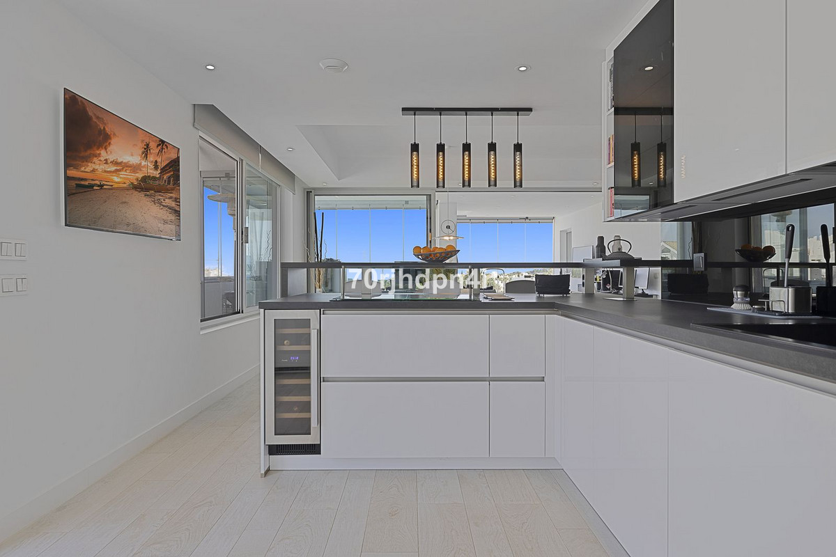 3 Bed Apartment for sale in Casares Costa Del Sol, Málaga, Spain