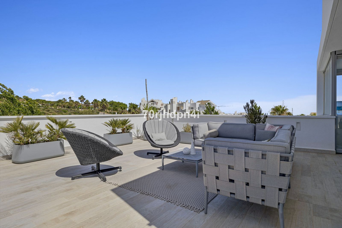 3 Bed Apartment for sale in Casares Costa Del Sol, Málaga, Spain