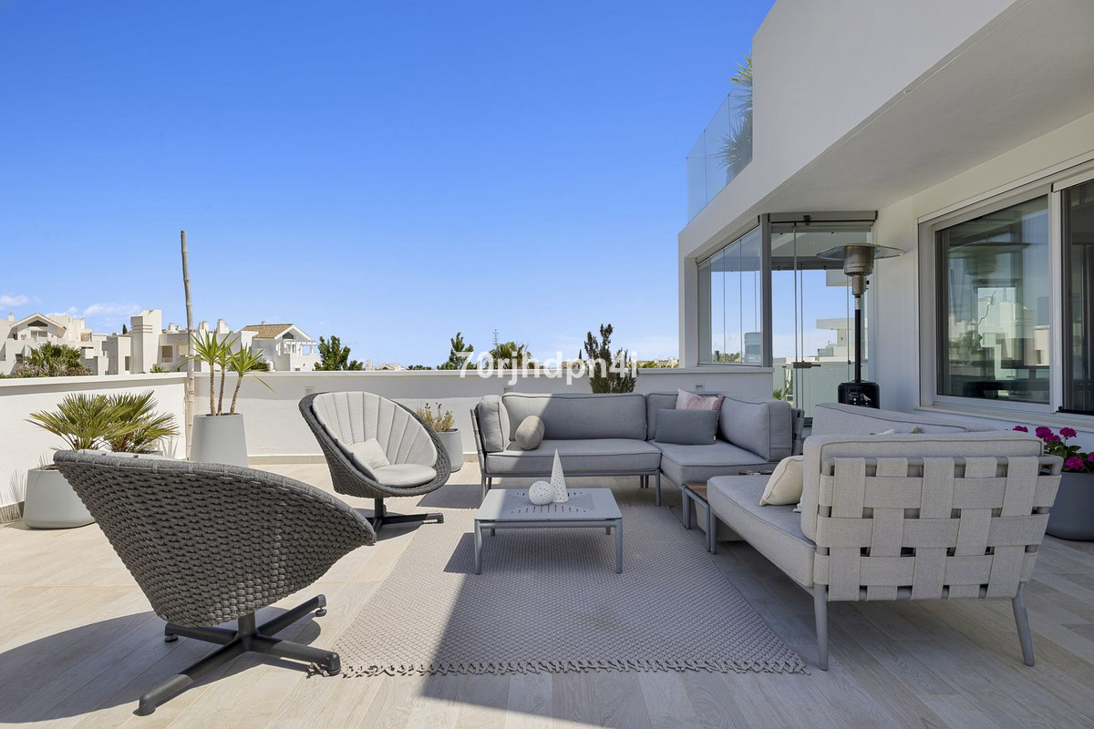 3 Bed Apartment for sale in Casares Costa Del Sol, Málaga, Spain
