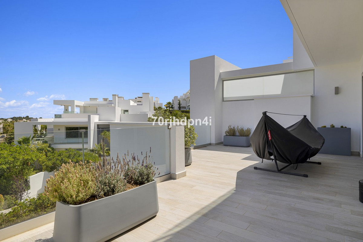 3 Bed Apartment for sale in Casares Costa Del Sol, Málaga, Spain