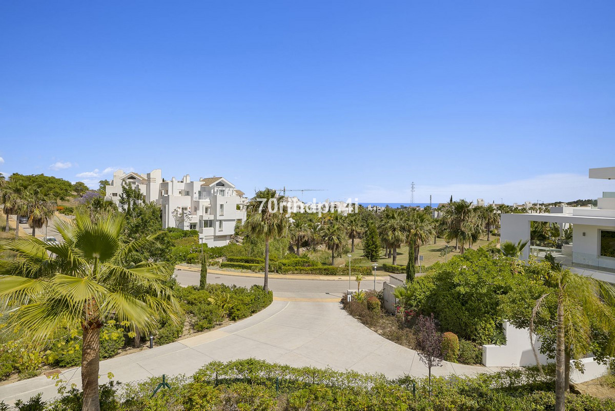 3 Bed Apartment for sale in Casares Costa Del Sol, Málaga, Spain