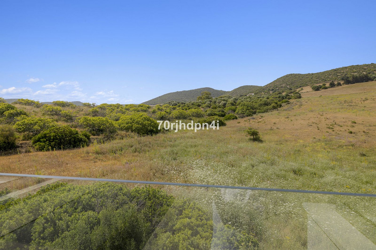 3 Bed Apartment for sale in Casares Costa Del Sol, Málaga, Spain