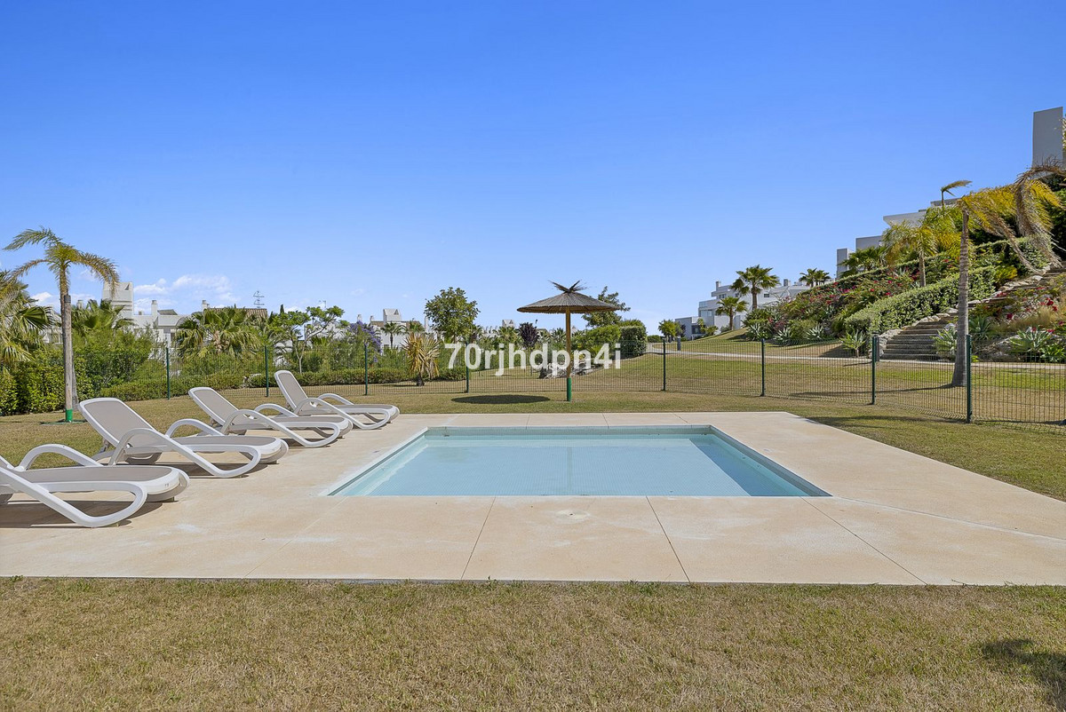 3 Bed Apartment for sale in Casares Costa Del Sol, Málaga, Spain