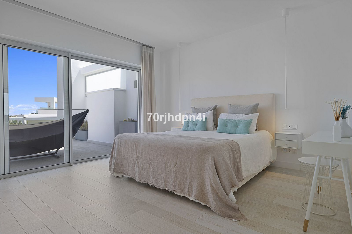 3 Bed Apartment for sale in Casares Costa Del Sol, Málaga, Spain