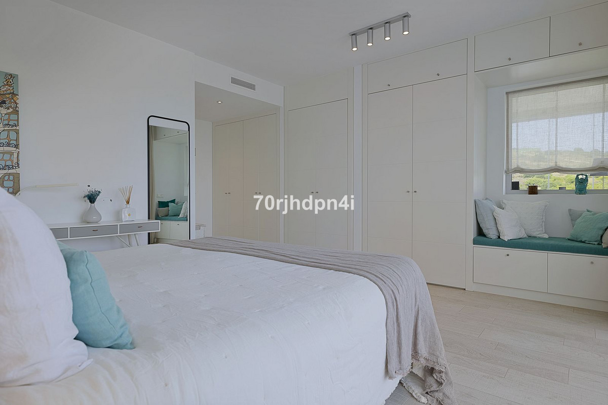 3 Bed Apartment for sale in Casares Costa Del Sol, Málaga, Spain
