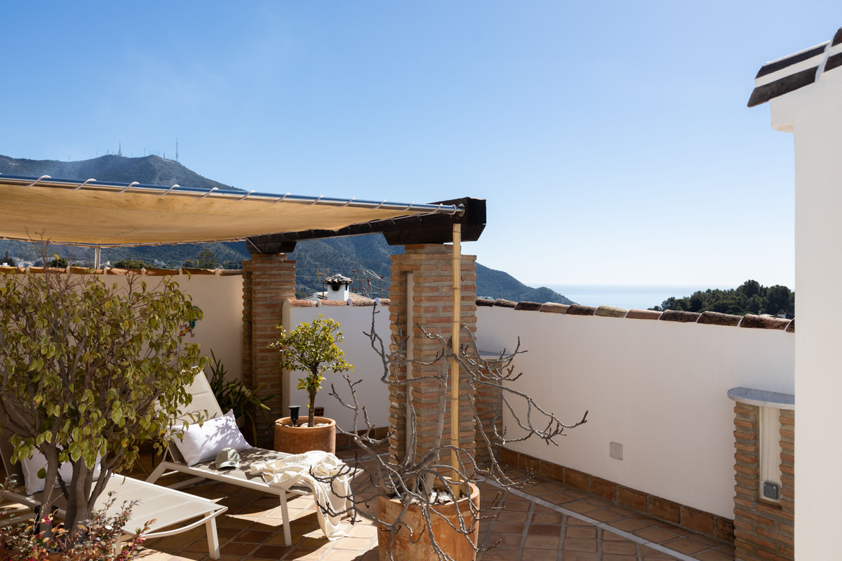 4 Bed Townhouse for sale in Mijas Costa Del Sol, Málaga, Spain