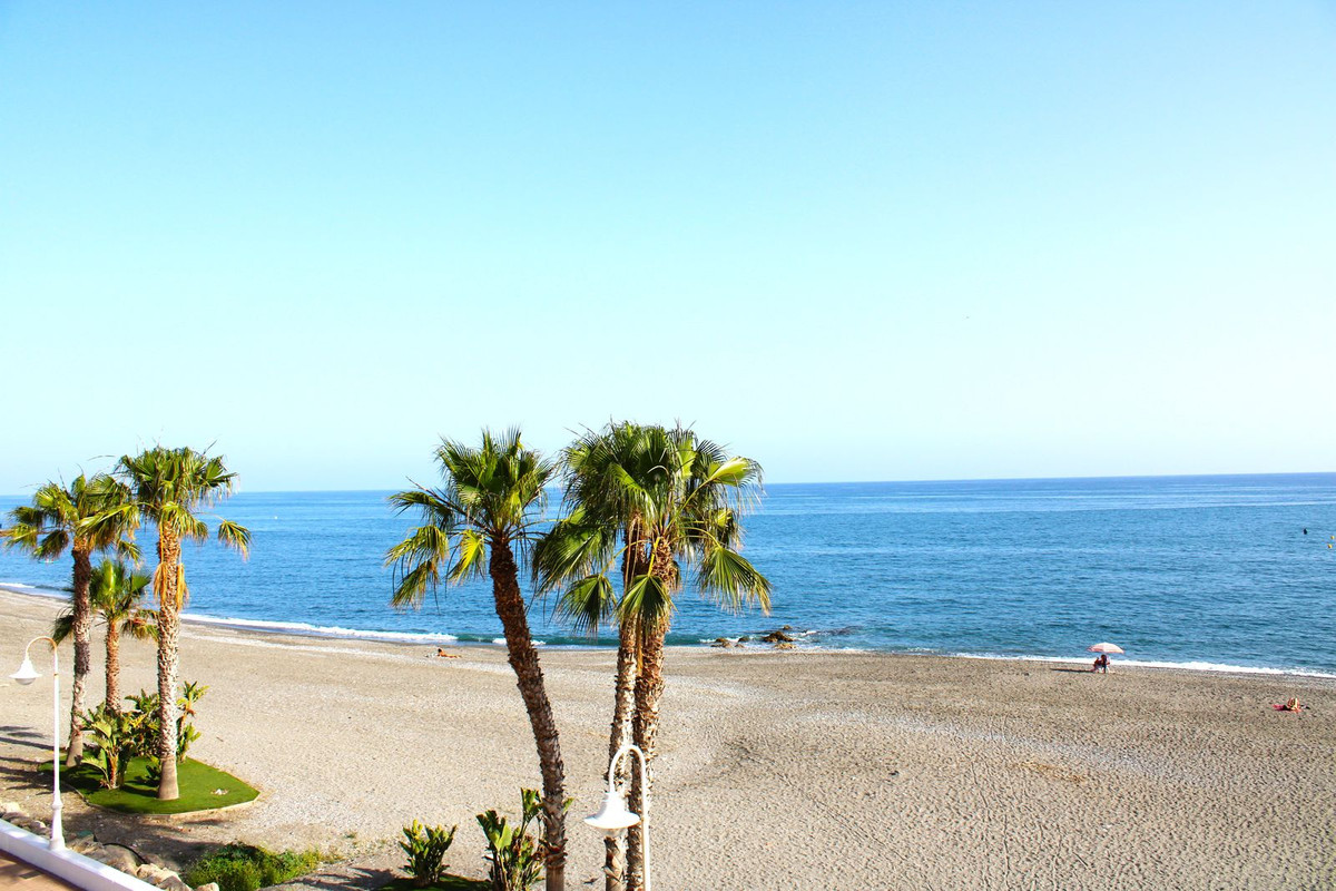 2 Bed Apartment for sale in Algarrobo Costa Costa Del Sol East, Málaga, Spain