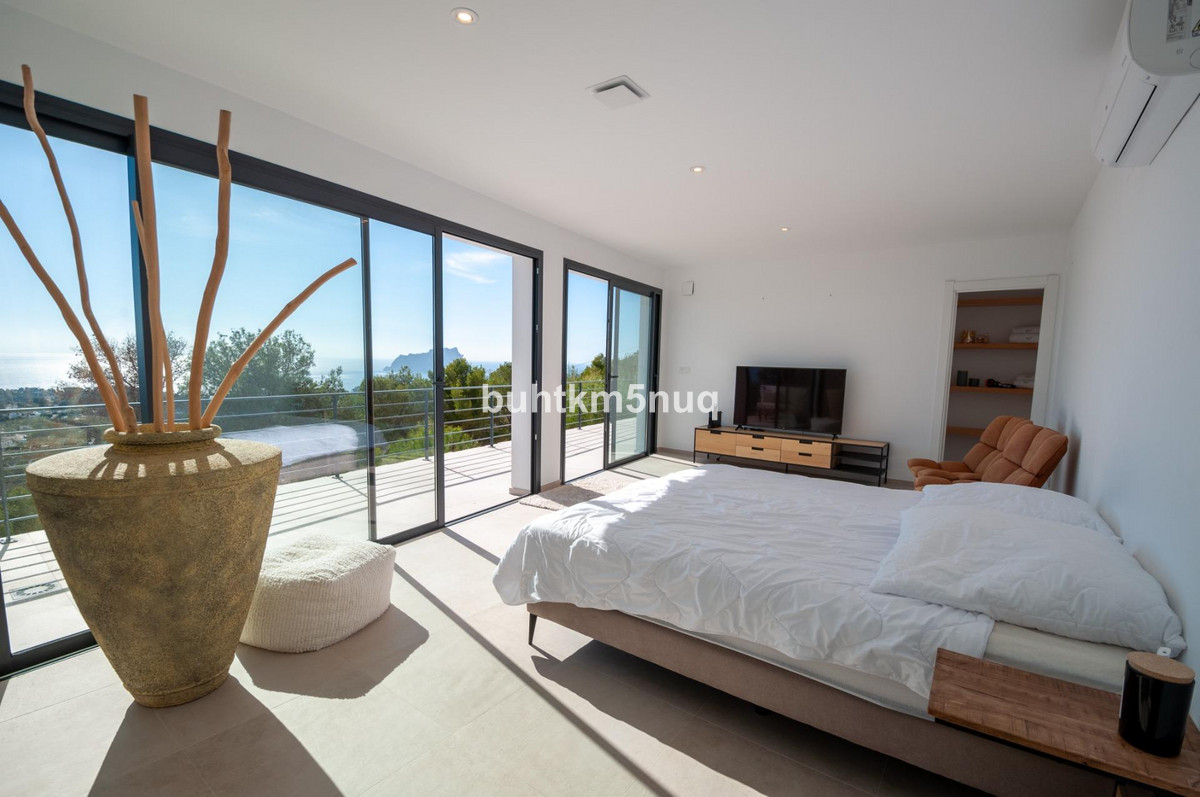 5 Bed Townhouse for sale in Moraira Costa Blanca, Alicante, Spain
