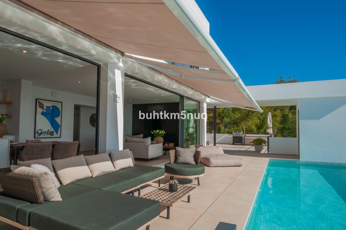 5 Bed Townhouse for sale in Moraira Costa Blanca, Alicante, Spain