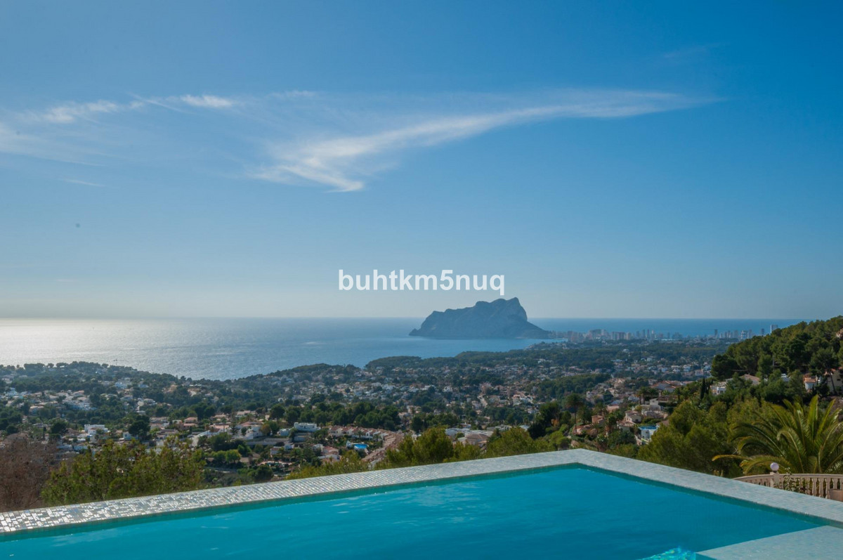 5 Bed Townhouse for sale in Moraira Costa Blanca, Alicante, Spain