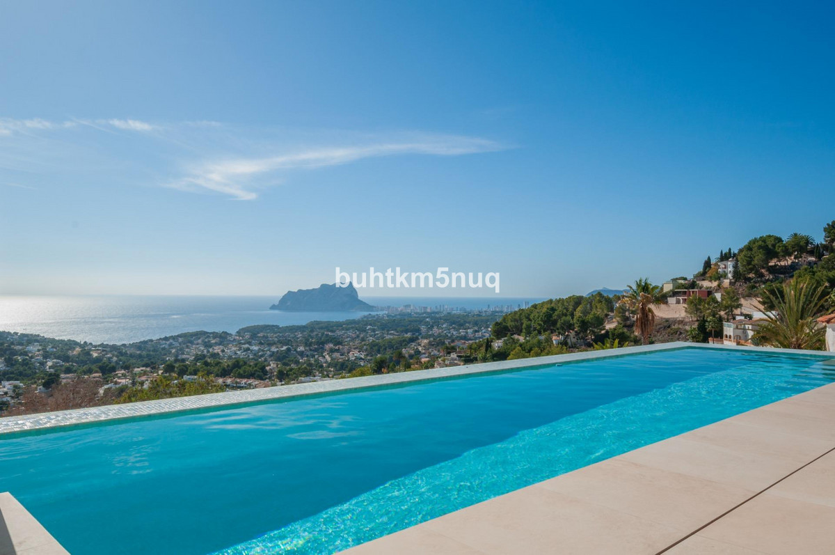 5 Bed Townhouse for sale in Moraira Costa Blanca, Alicante, Spain