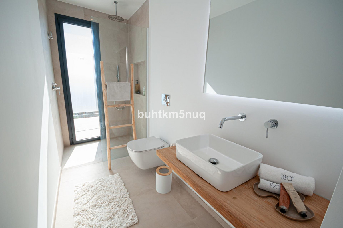 5 Bed Townhouse for sale in Moraira Costa Blanca, Alicante, Spain