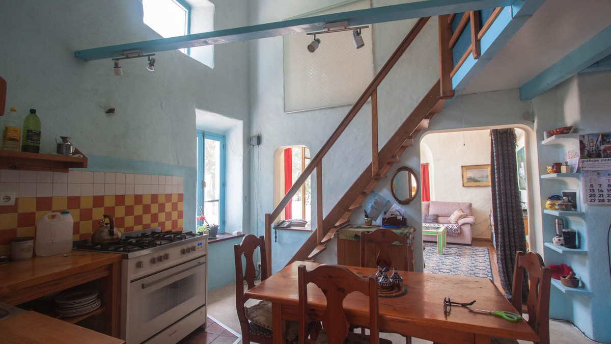 6 Bed Townhouse for sale in Gaucín Costa Del Sol, Málaga, Spain