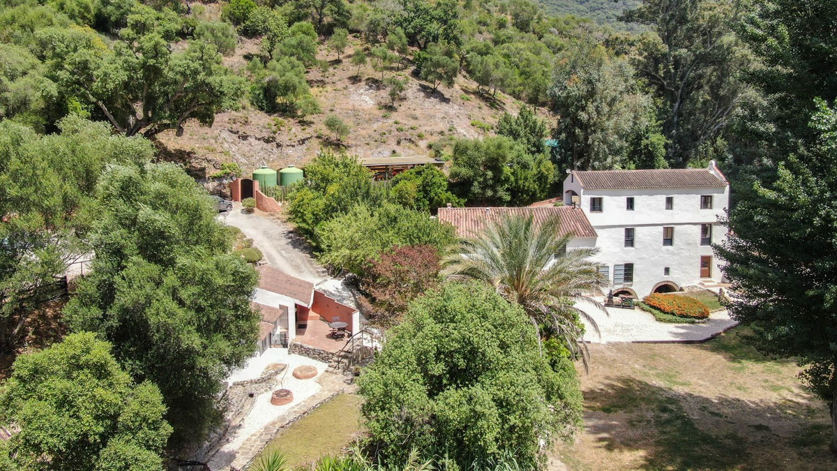 6 Bed Townhouse for sale in Gaucín Costa Del Sol, Málaga, Spain