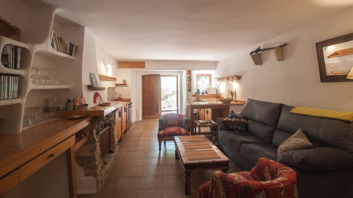 6 Bed Townhouse for sale in Gaucín Costa Del Sol, Málaga, Spain