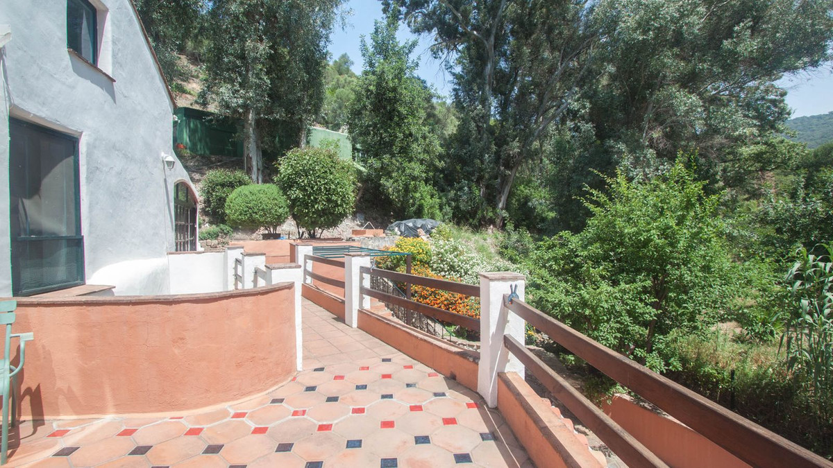 6 Bed Townhouse for sale in Gaucín Costa Del Sol, Málaga, Spain