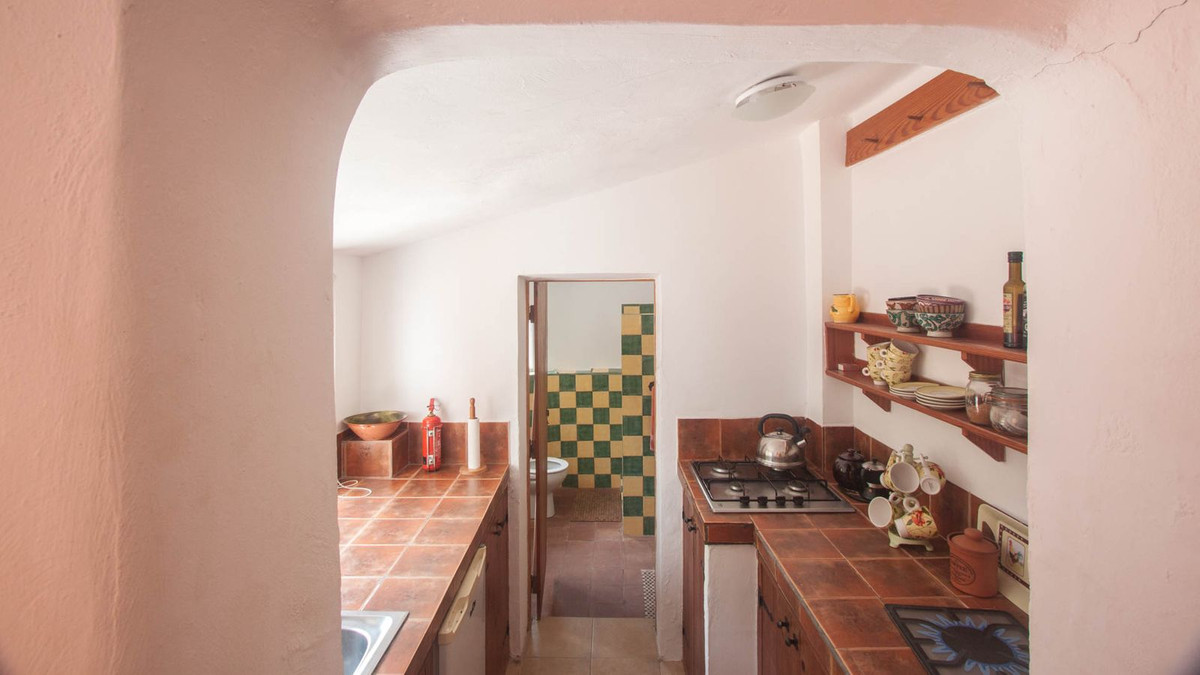 6 Bed Townhouse for sale in Gaucín Costa Del Sol, Málaga, Spain